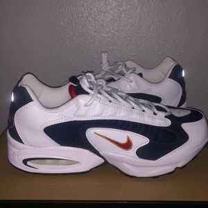 **SOLD** Nike air max triax USA